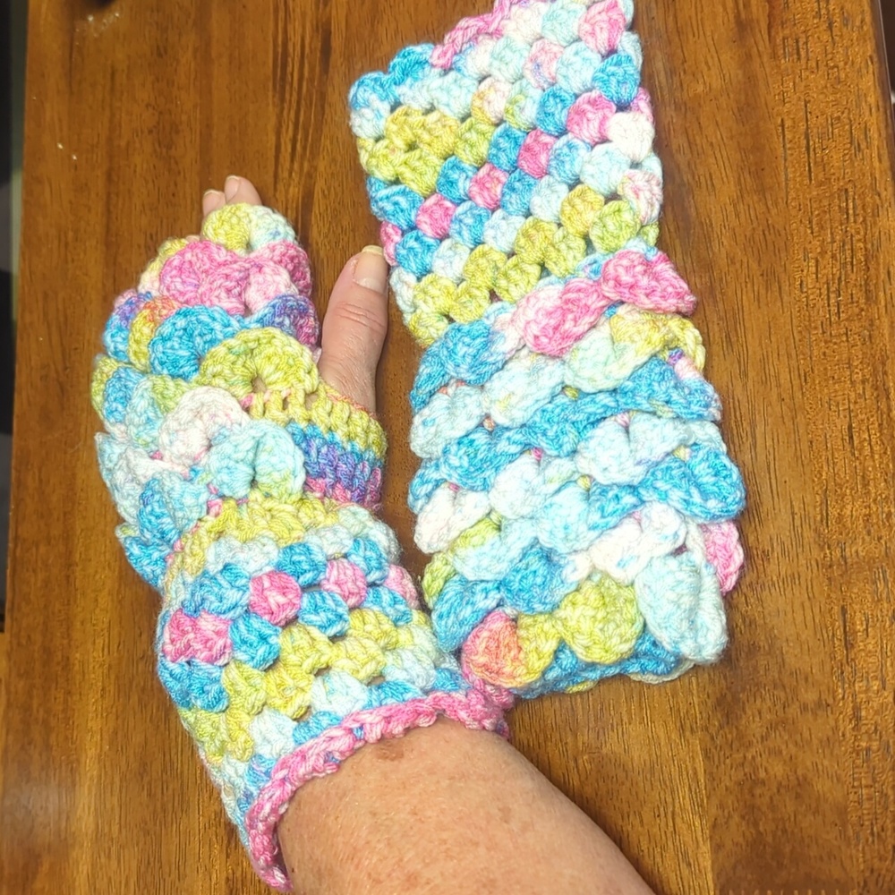 Hand Crafted Luxury Dragon Scale / Mermaid Texting Fingerless Gloves